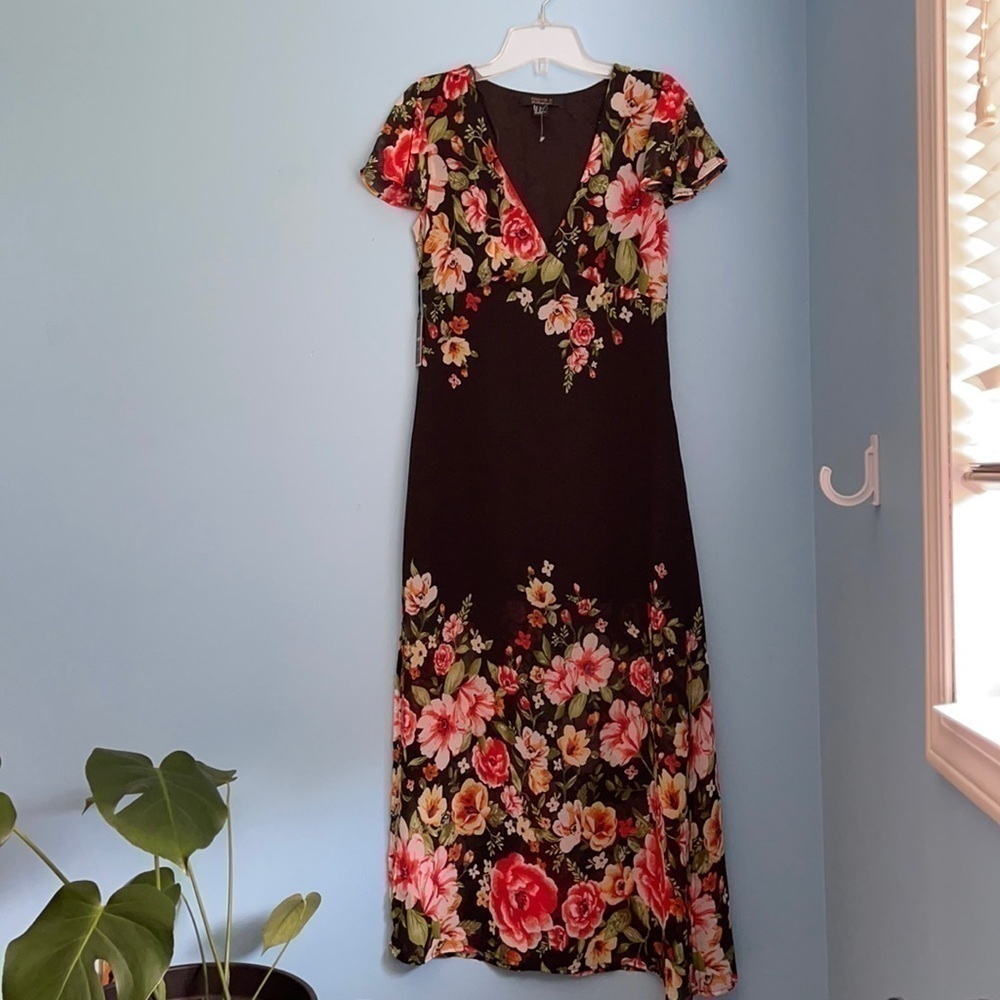 new Forever 21 Black Floral Maxi Dress
